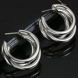 🆕 ❤️ Light Multilayered Earrings C hoop shape